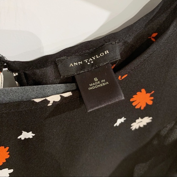 Ann Taylor Printed Blouse - Picture 2 of 3
